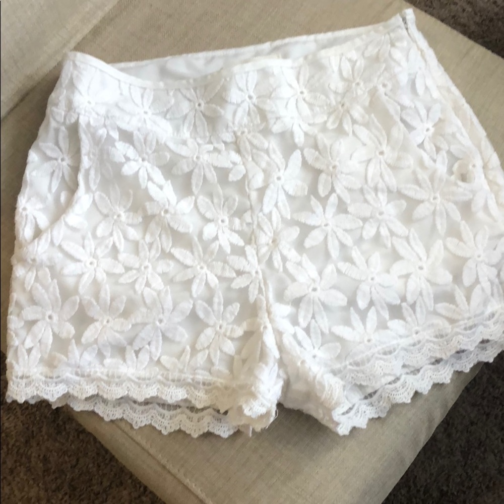 White lace Shorts